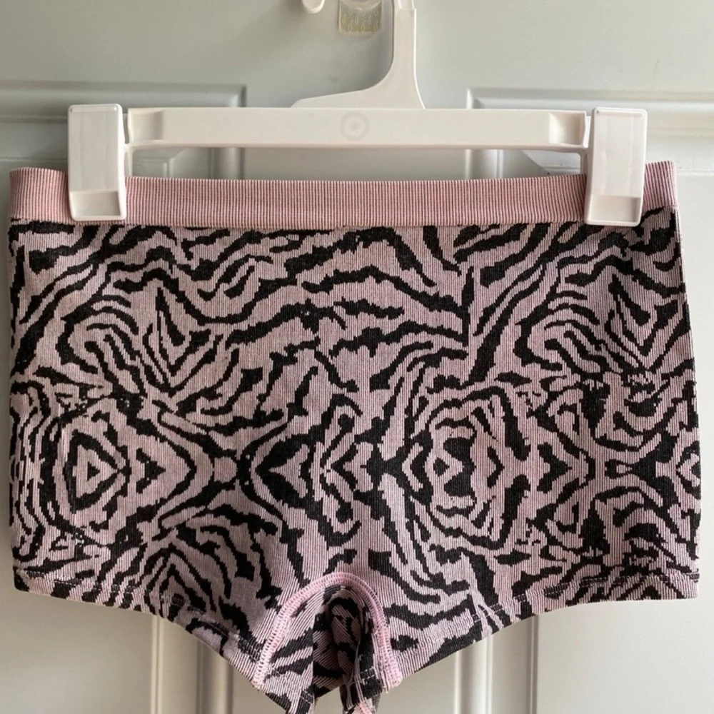 Pajama Set - Picture 6 of 7